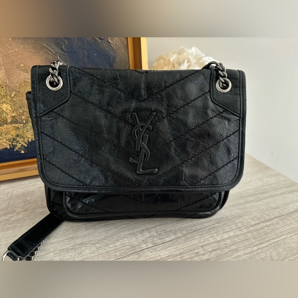 Saint Laurent
Niki Baby in Vintage Leather - Picture 9 of 16